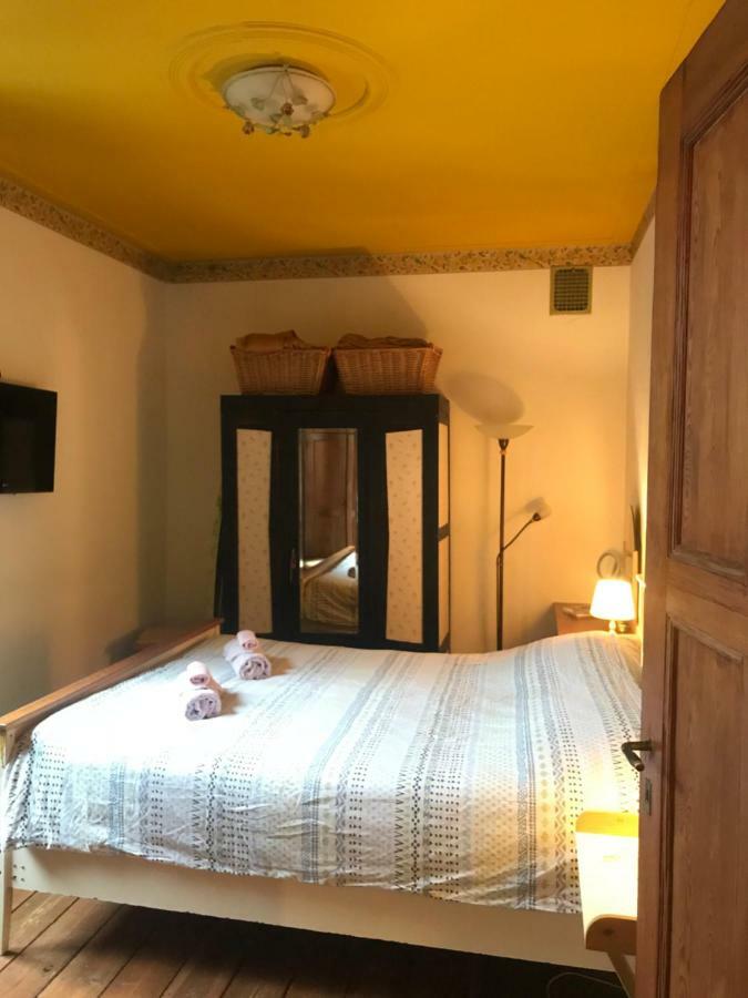 Standaard Tweepersoonskamer met Gedeelde Badkamer
